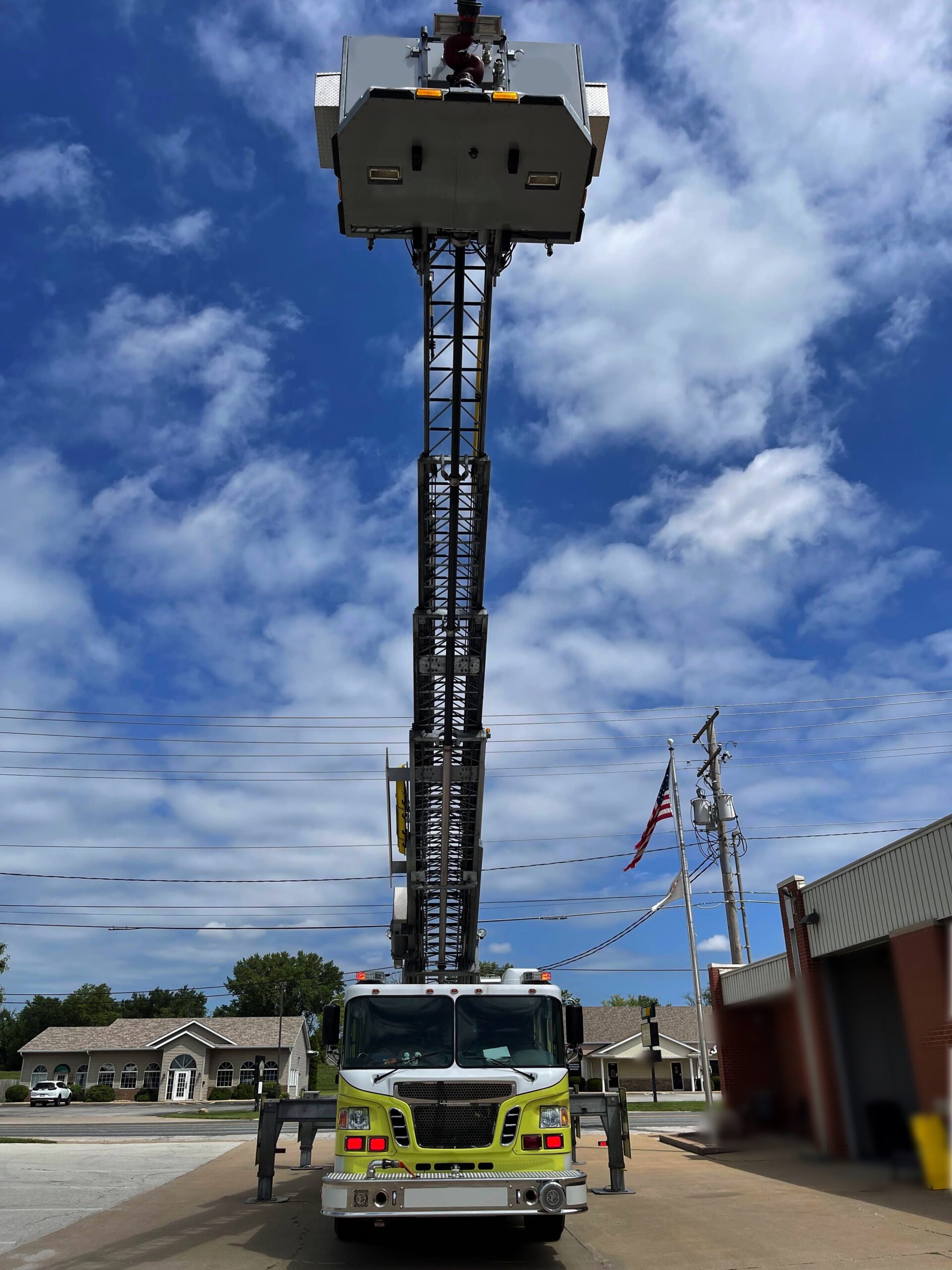 2007 Spartan Alexis 104′ RK Platform #716325