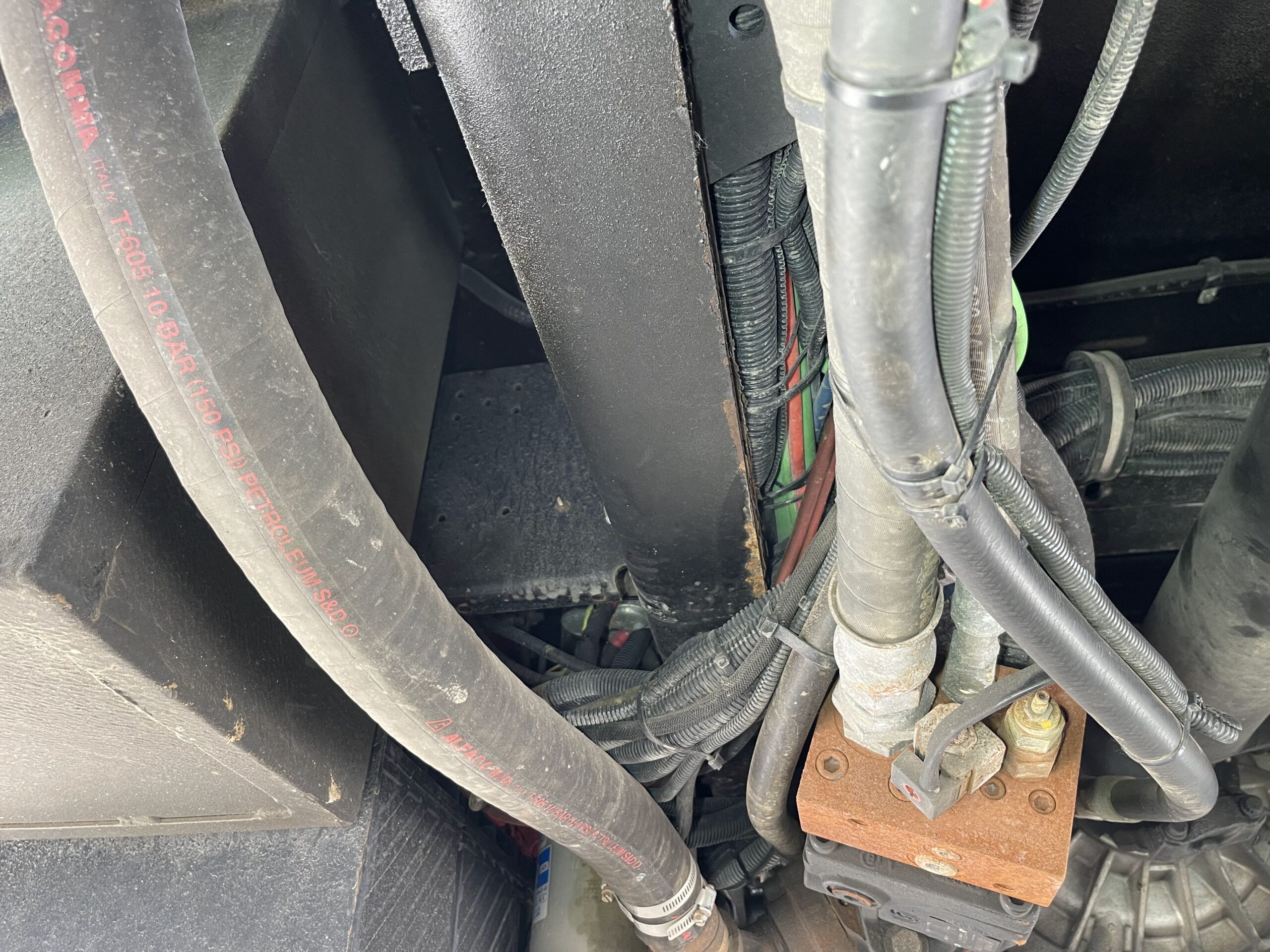 2007 Spartan Alexis 104′ RK Platform #716325