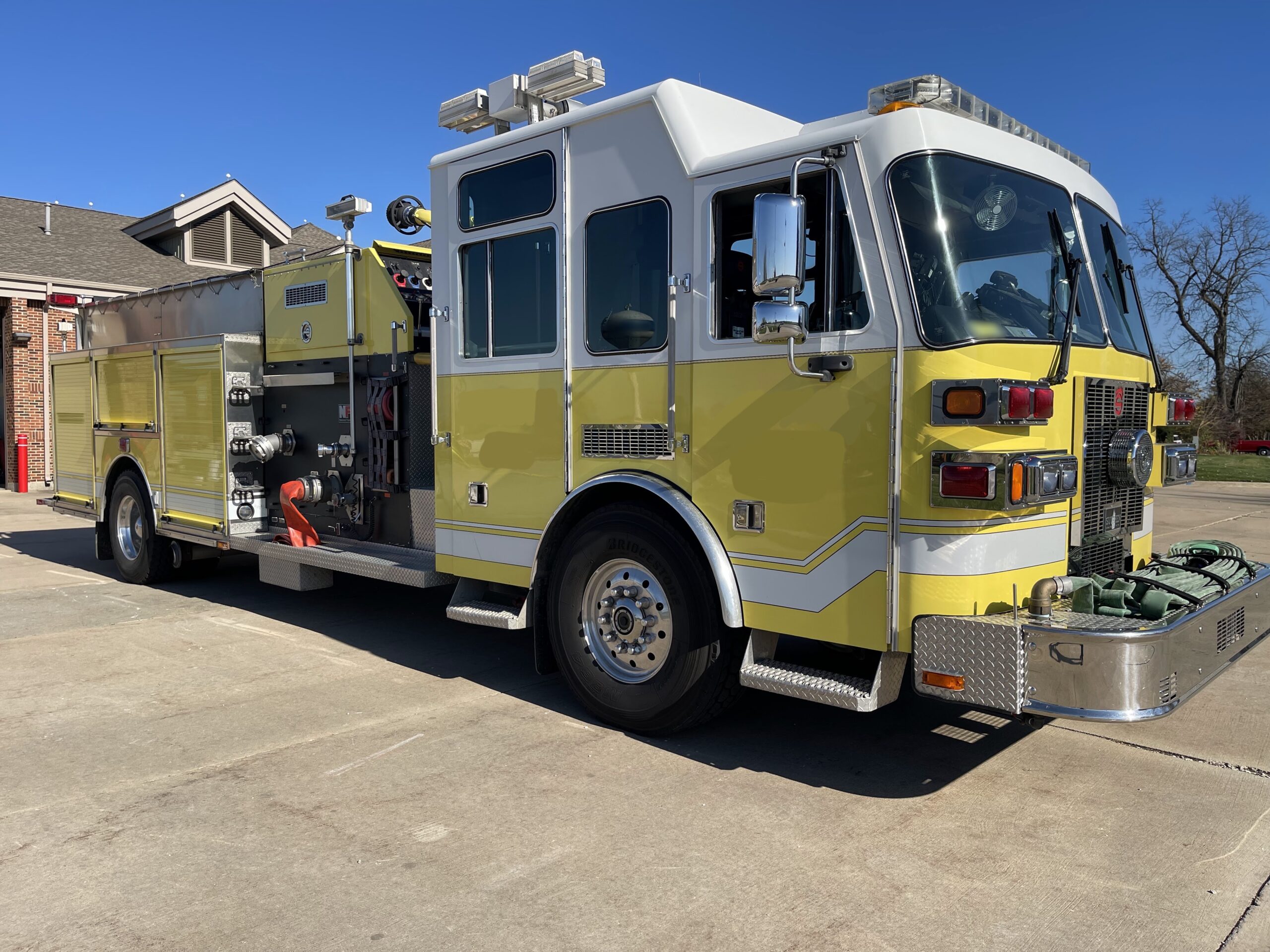 2004 Sutphen National Foam Pumper #716329