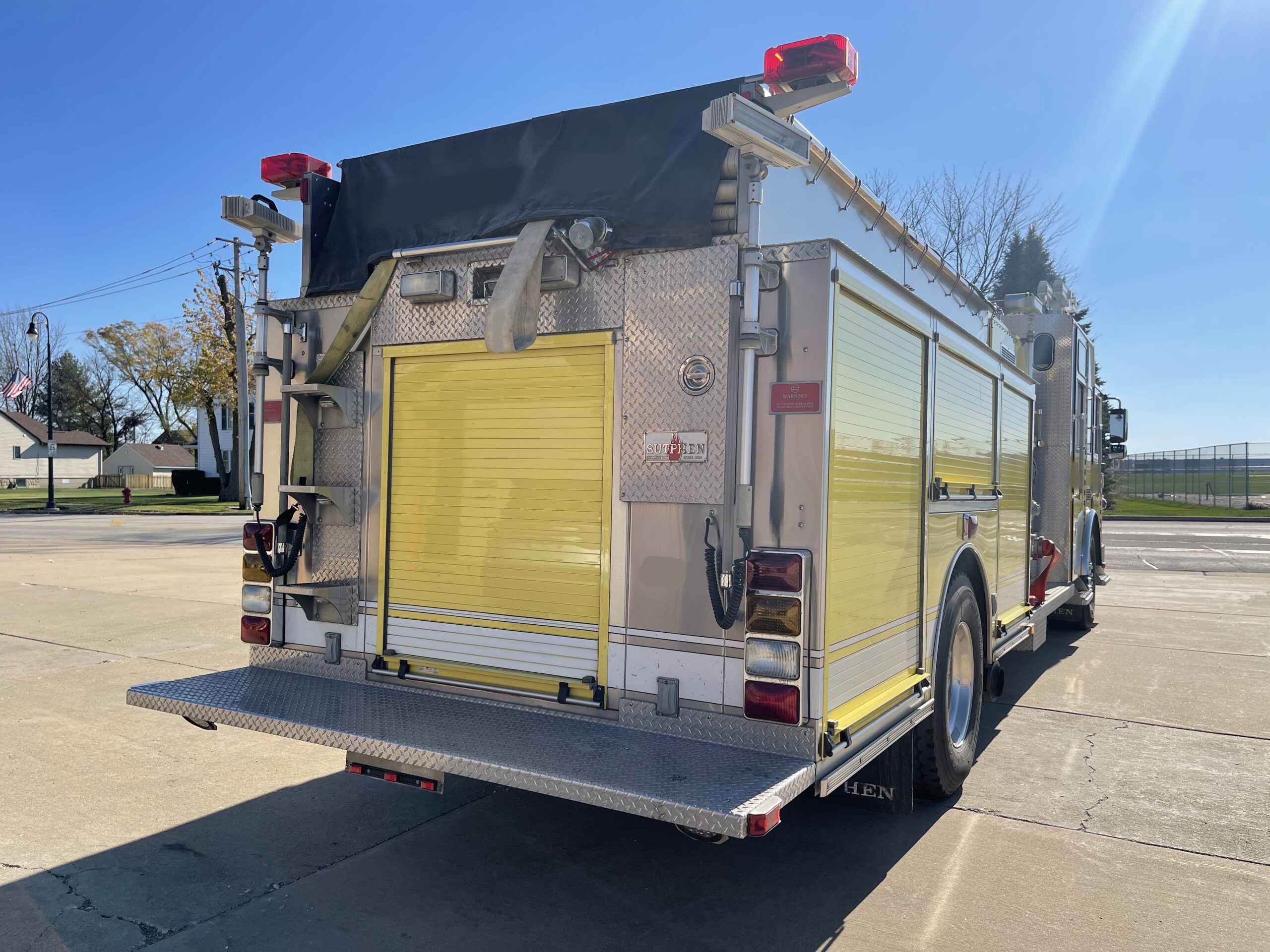 2004 Sutphen National Foam Pumper #716329