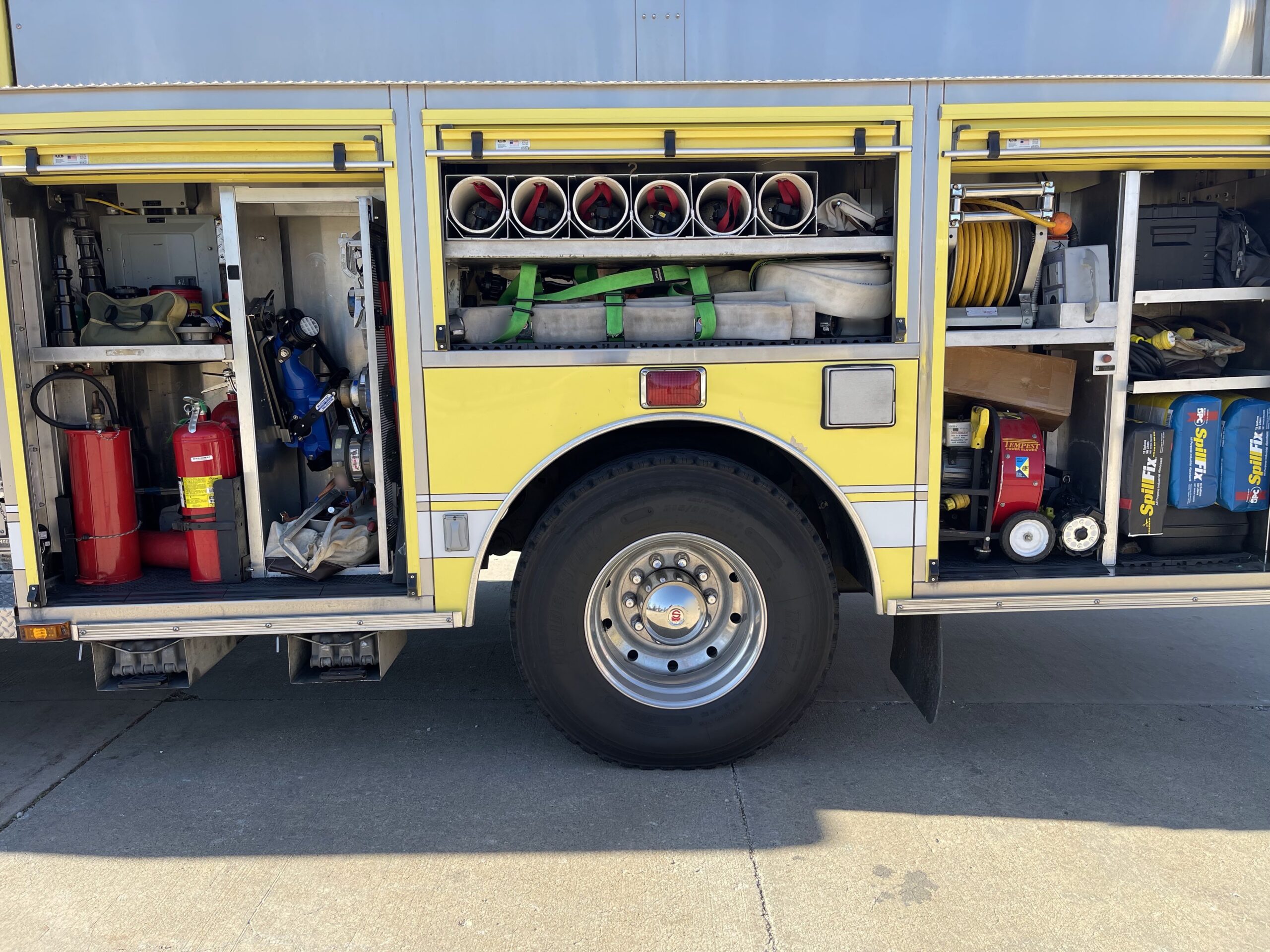 2004 Sutphen National Foam Pumper #716329