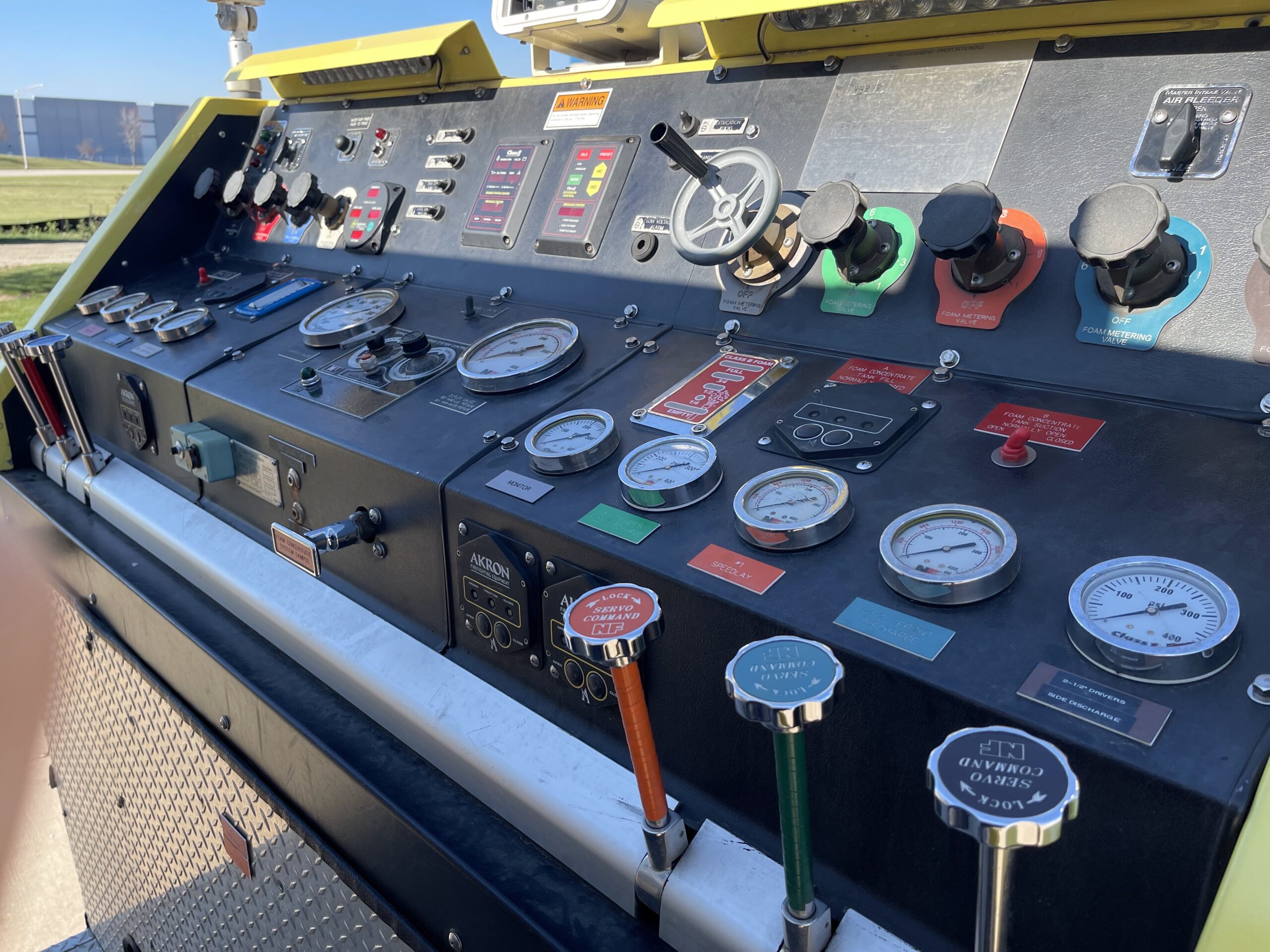 2004 Sutphen National Foam Pumper #716329