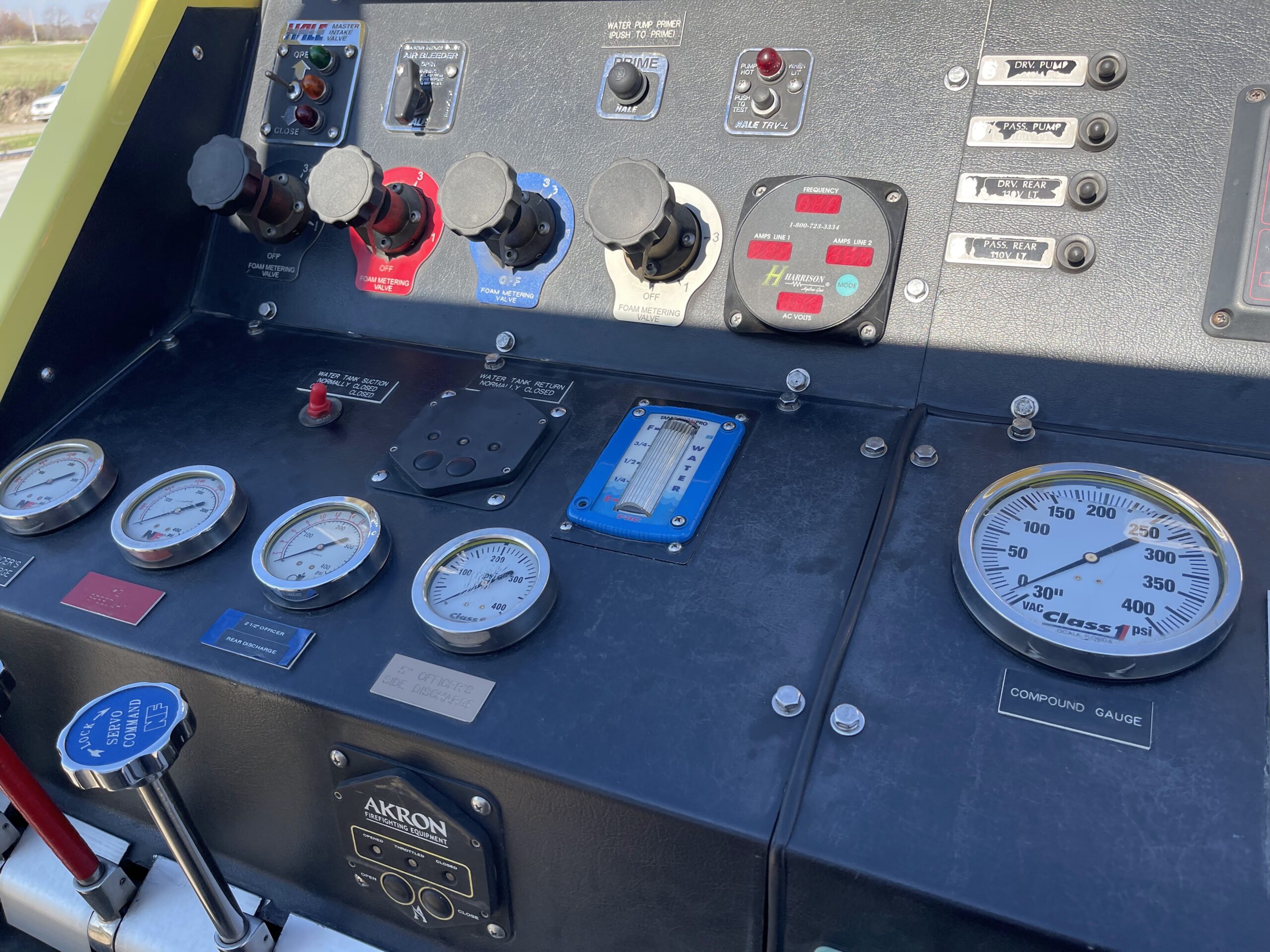 2004 Sutphen National Foam Pumper #716329