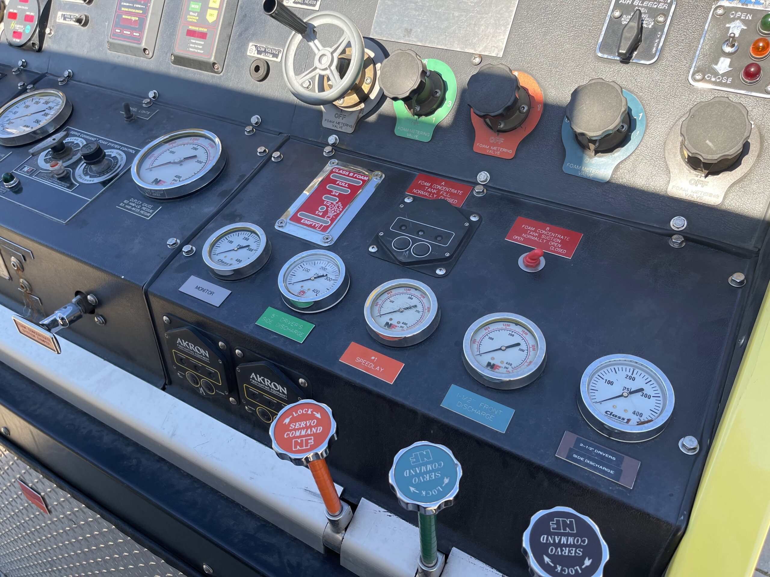 2004 Sutphen National Foam Pumper #716329