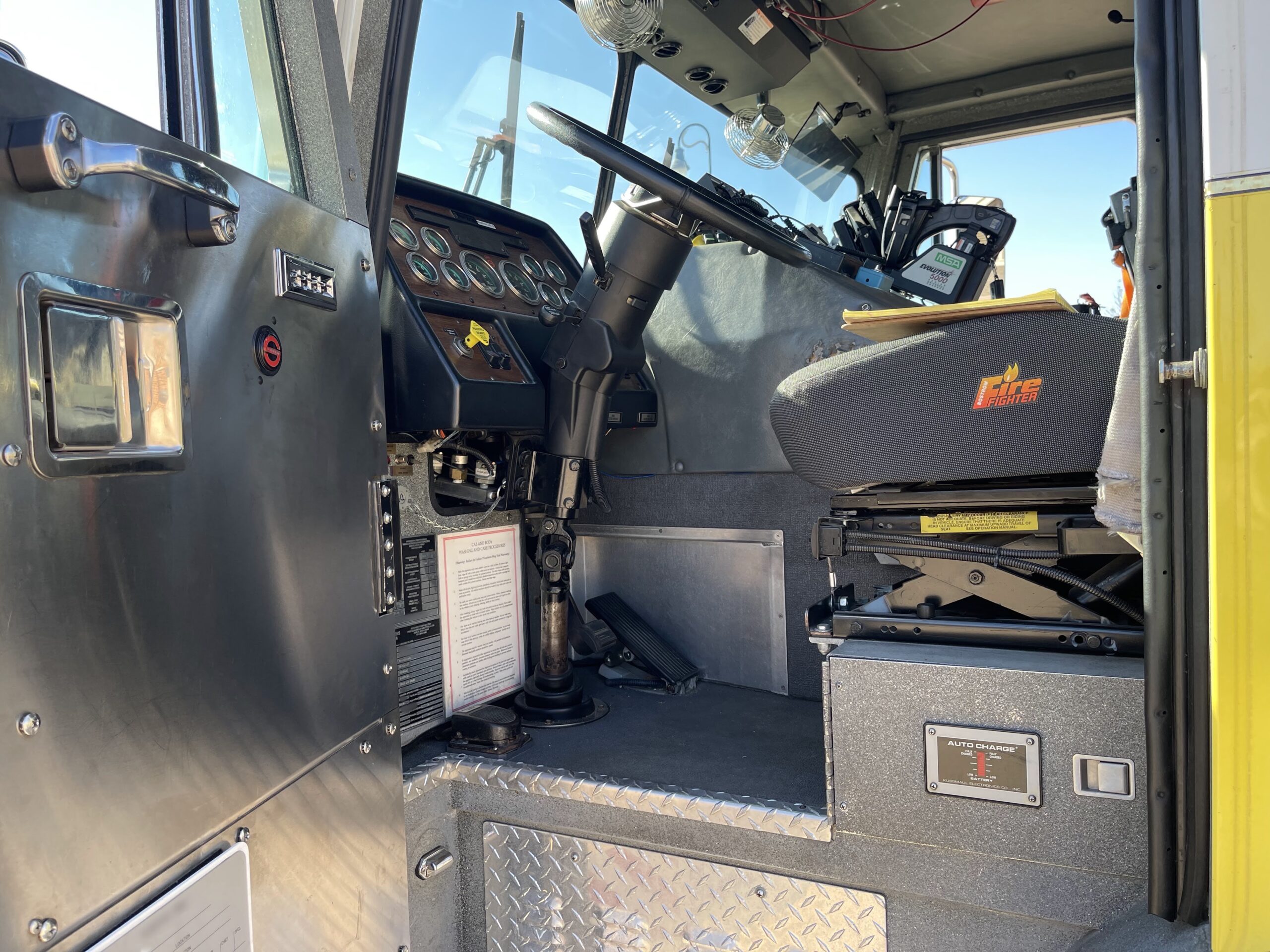 2004 Sutphen National Foam Pumper #716329