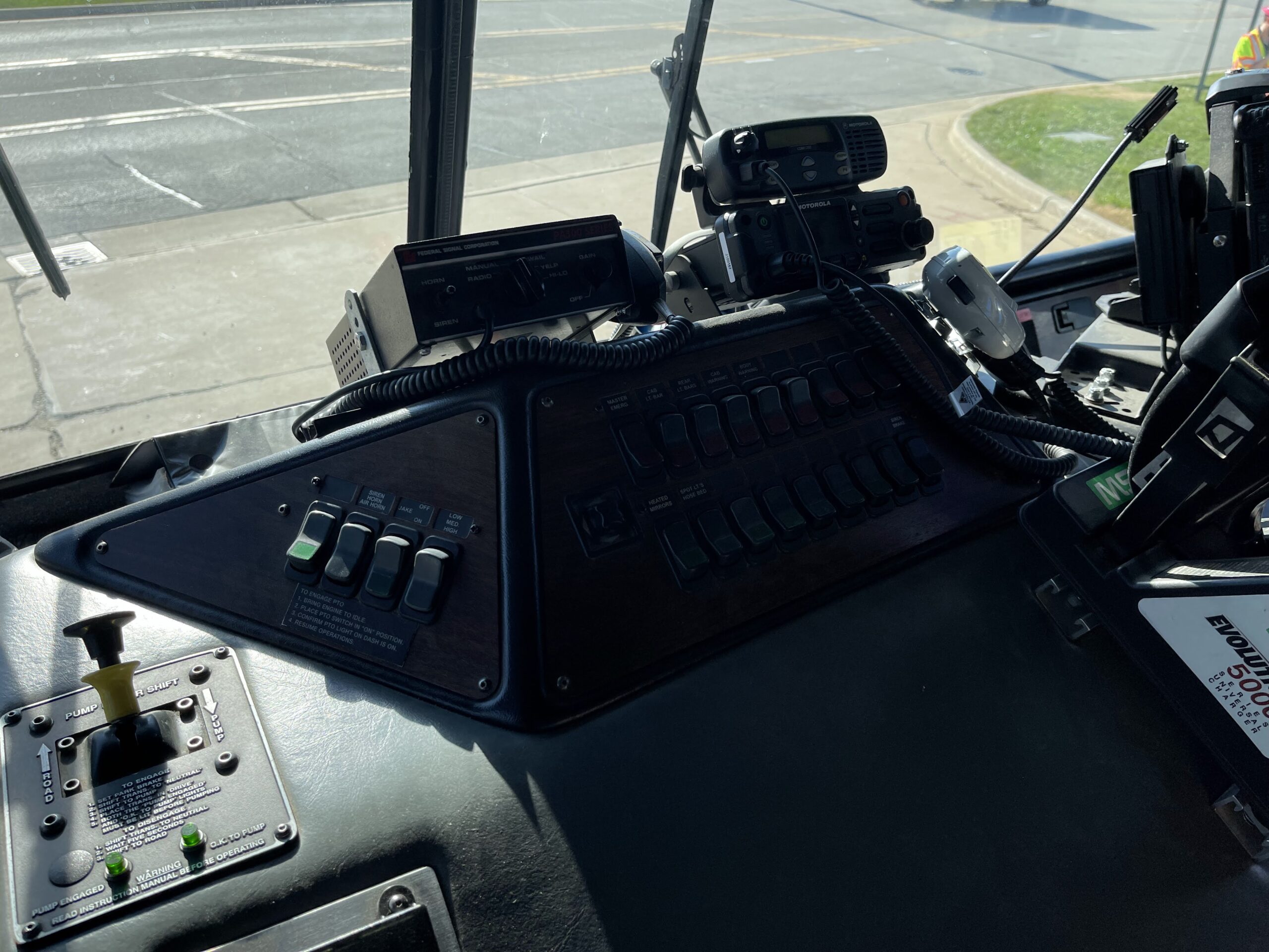 2004 Sutphen National Foam Pumper #716329