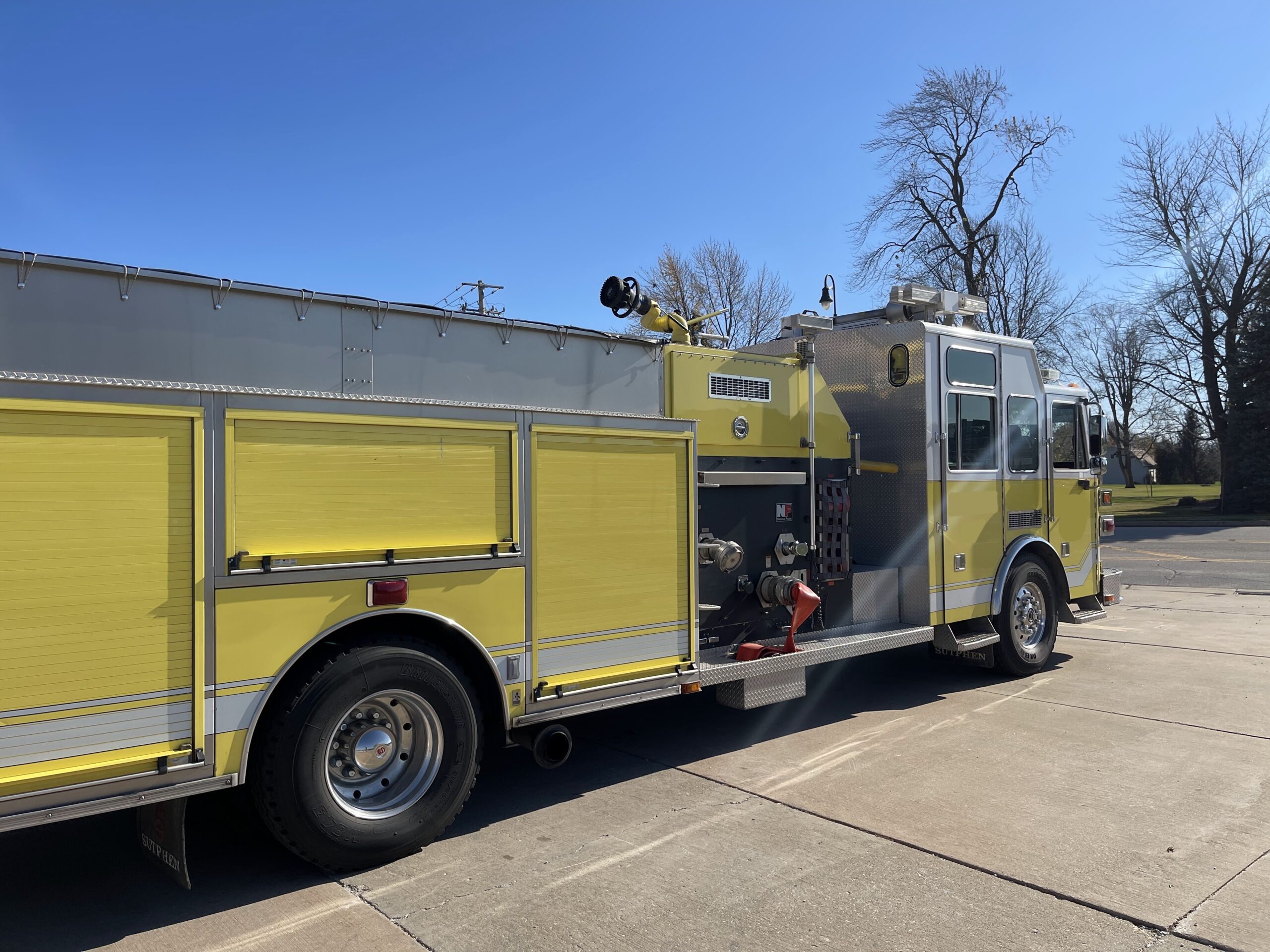 2004 Sutphen National Foam Pumper #716329