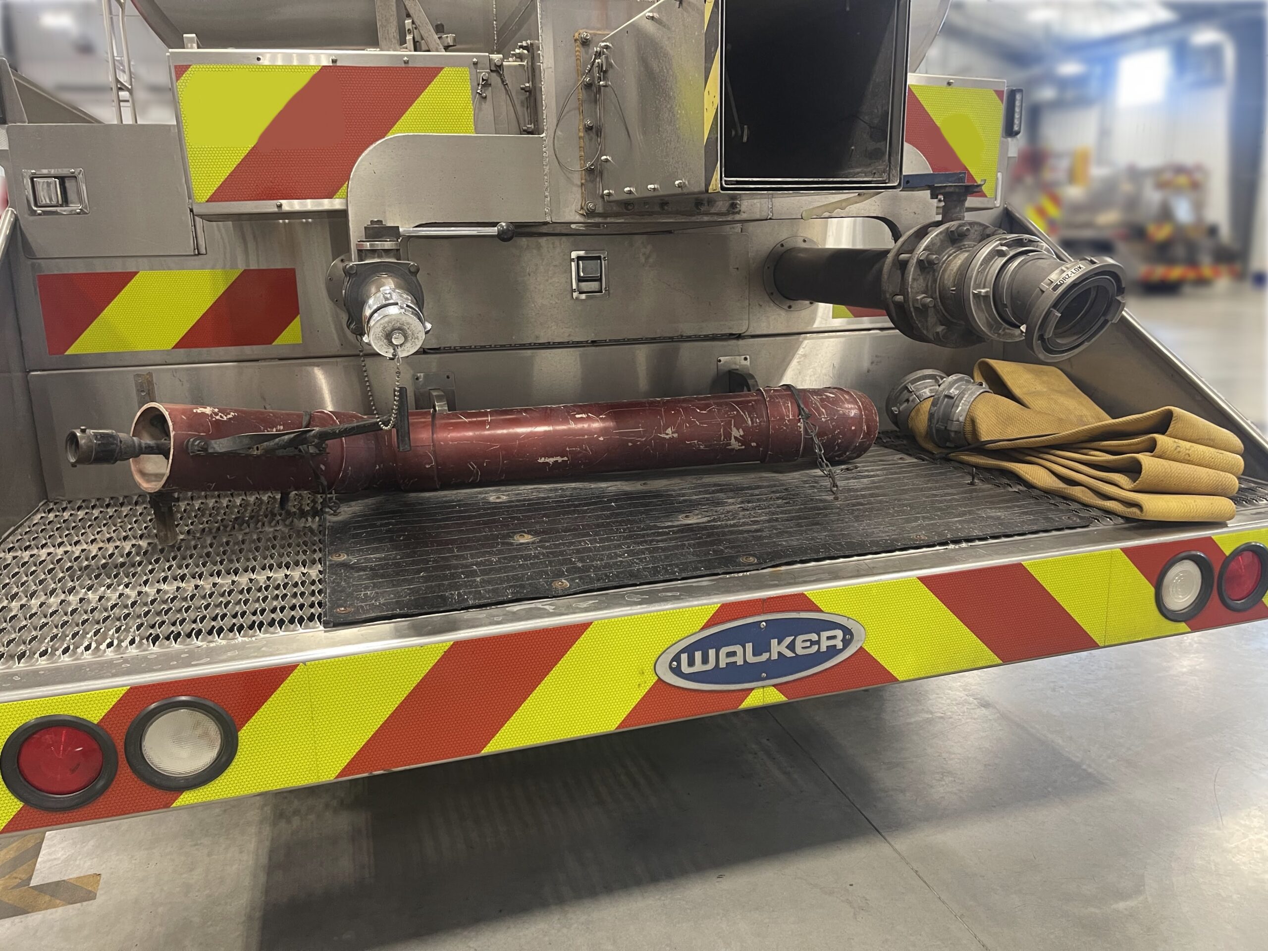 1993 International Walker 3,000 Gallon Tanker #716330