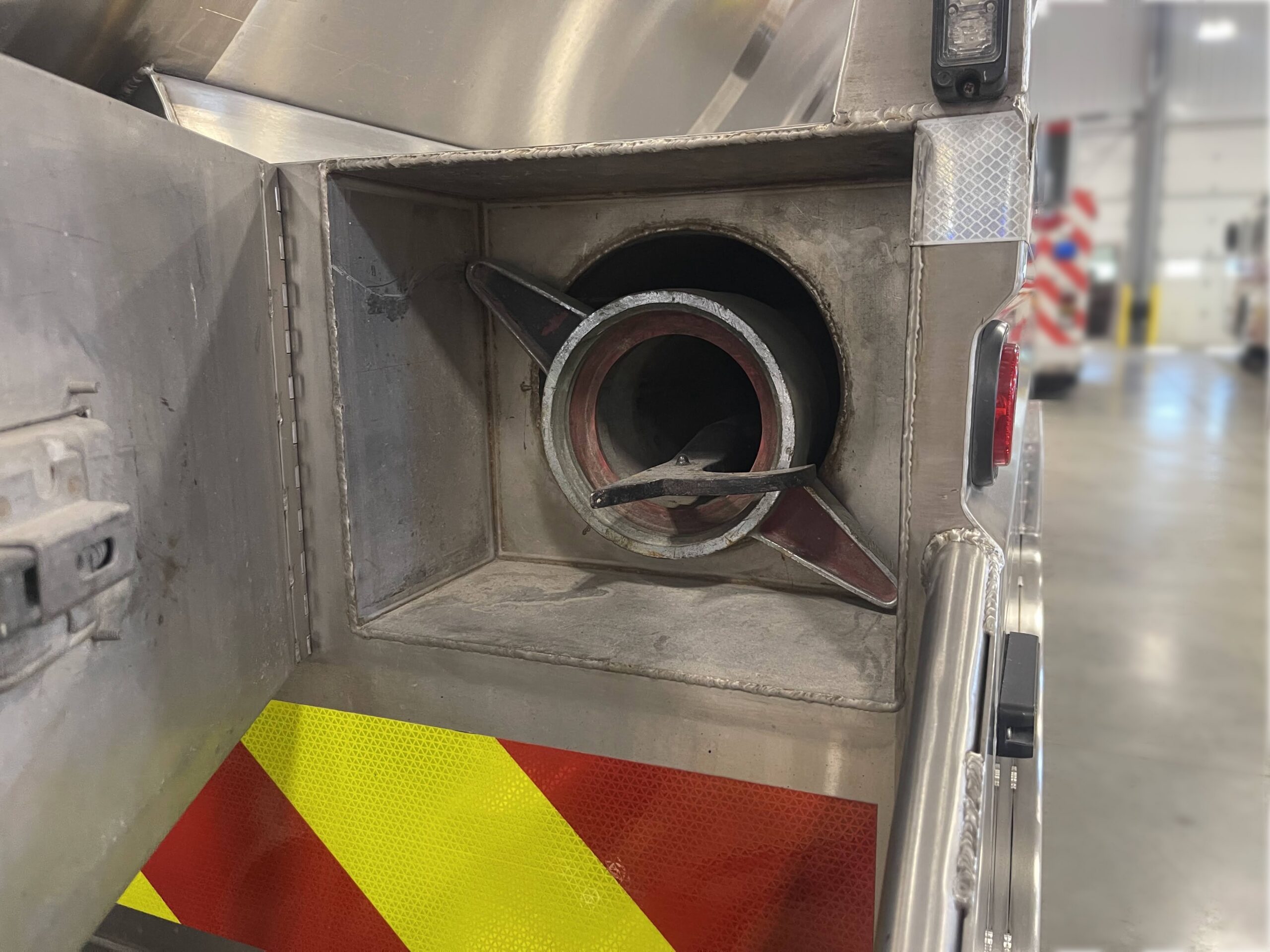 1993 International Walker 3,000 Gallon Tanker #716330