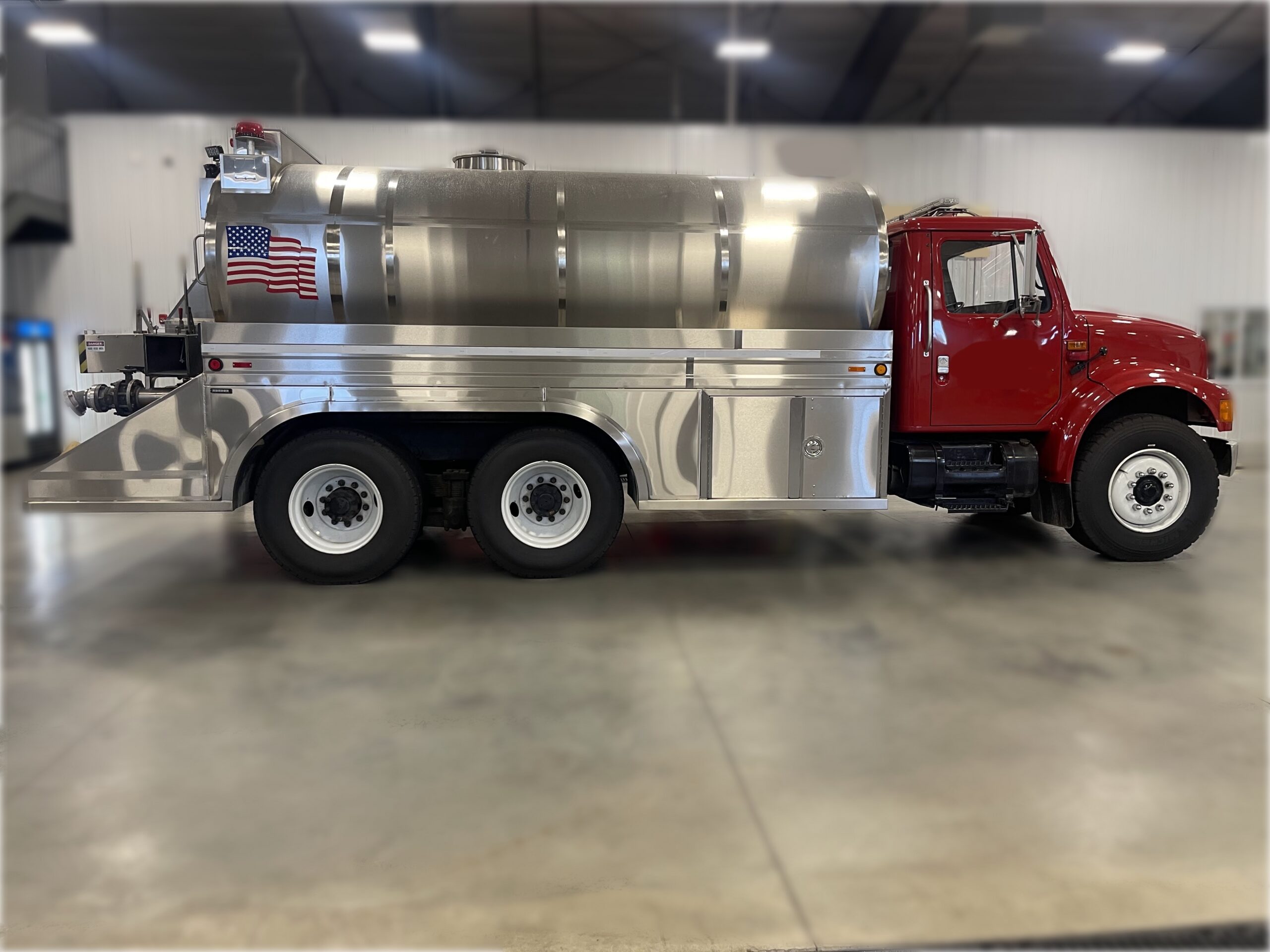 1993 International Walker 3,000 Gallon Tanker #716330