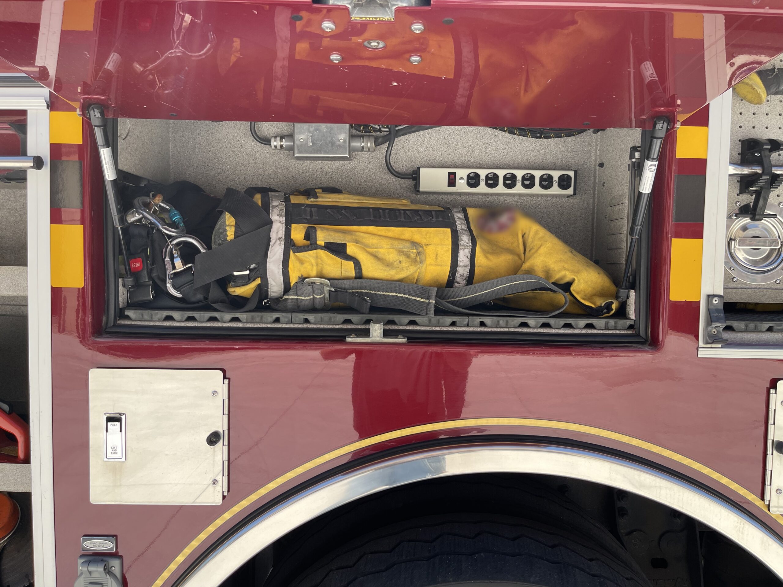 2003 Pierce 100′ Tower #716336