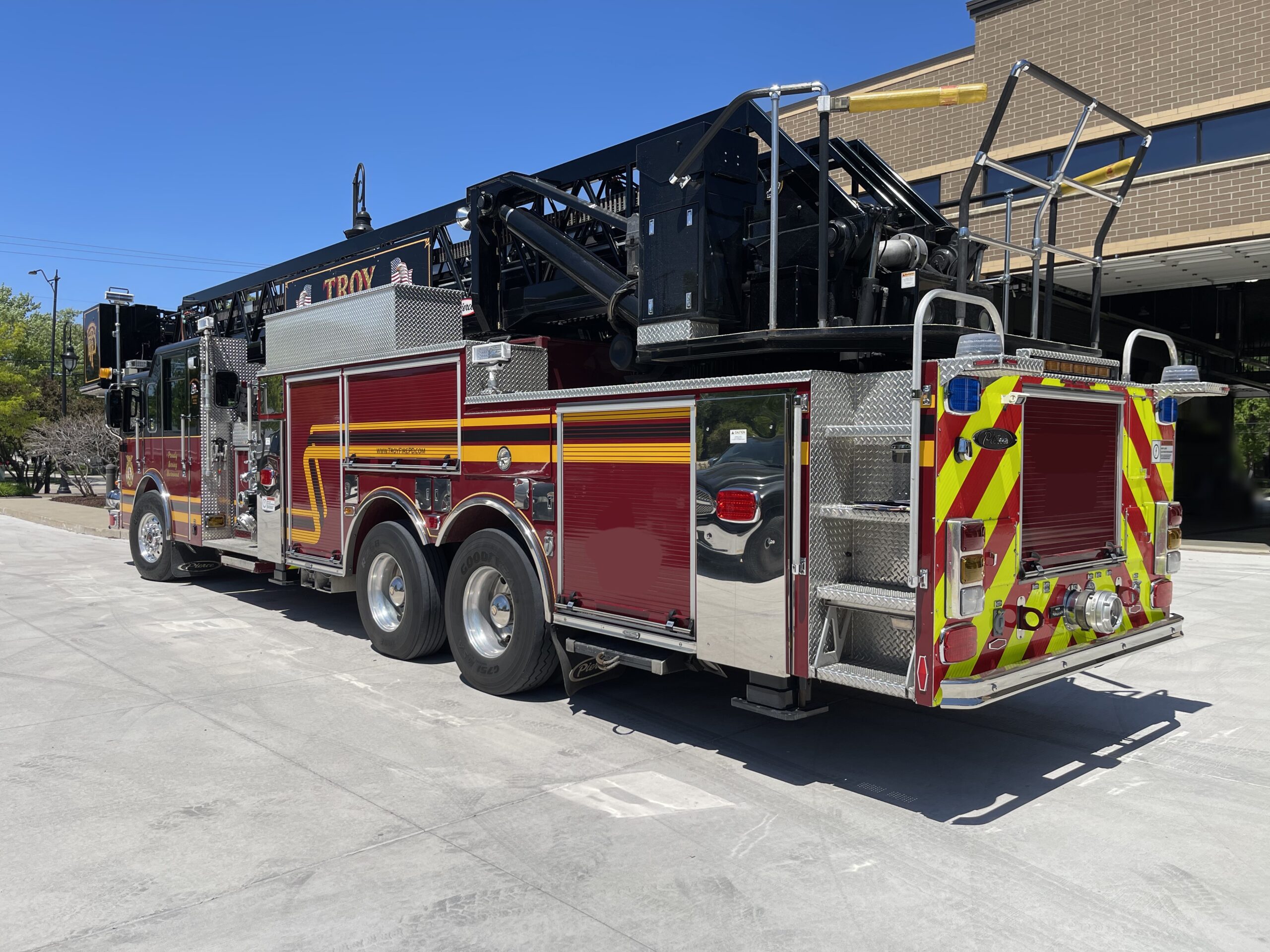 2003 Pierce 100′ Tower #716336
