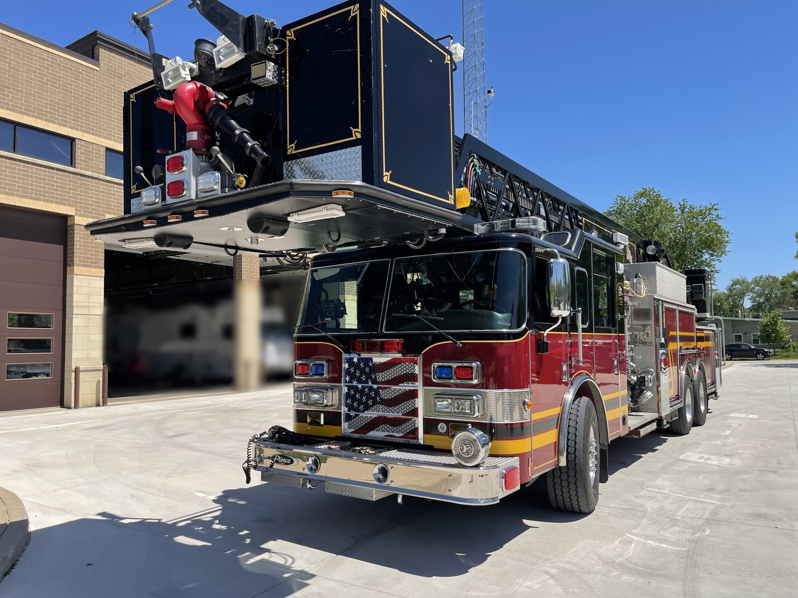 2003 Pierce 100′ Tower #716336