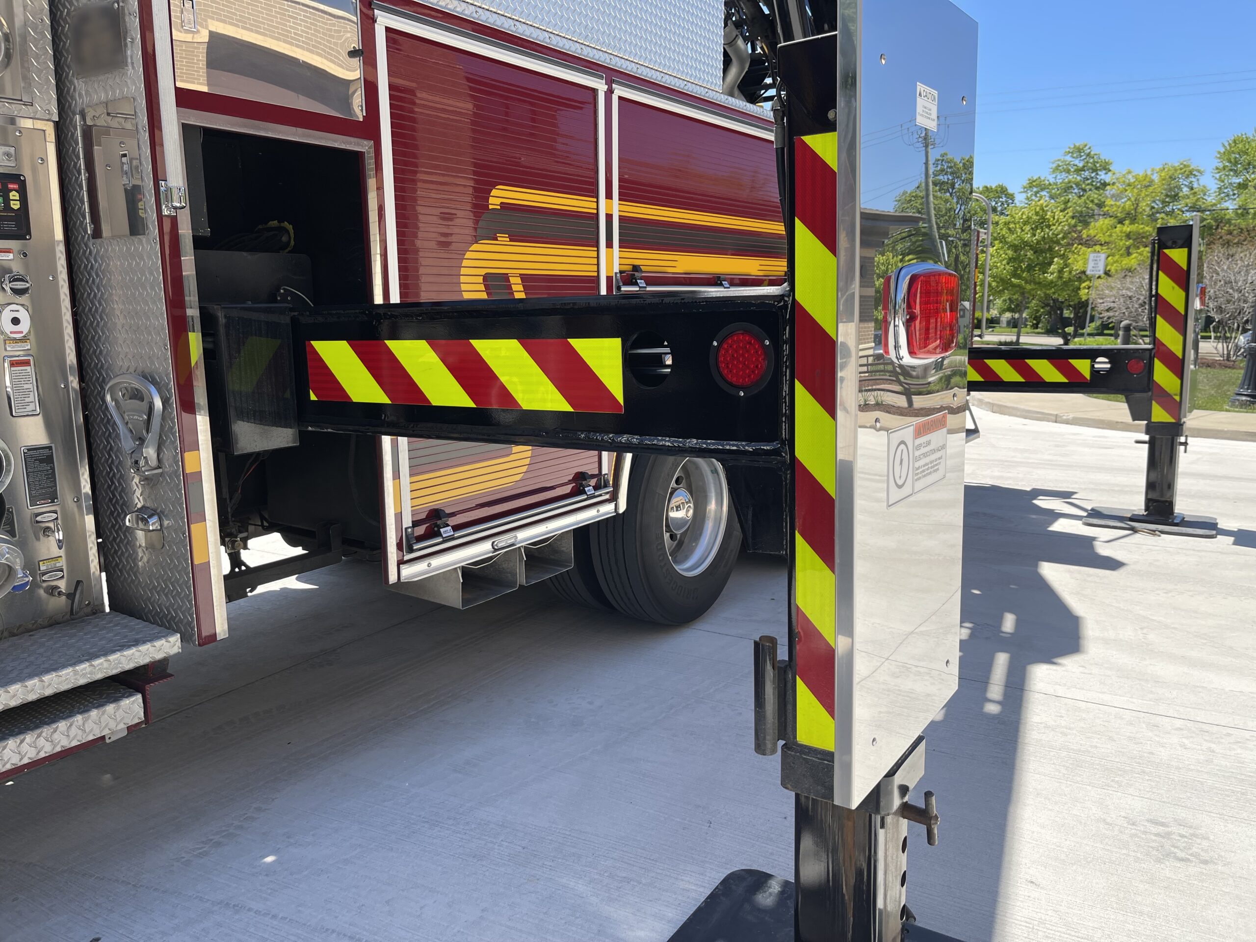 2003 Pierce 100′ Tower #716336