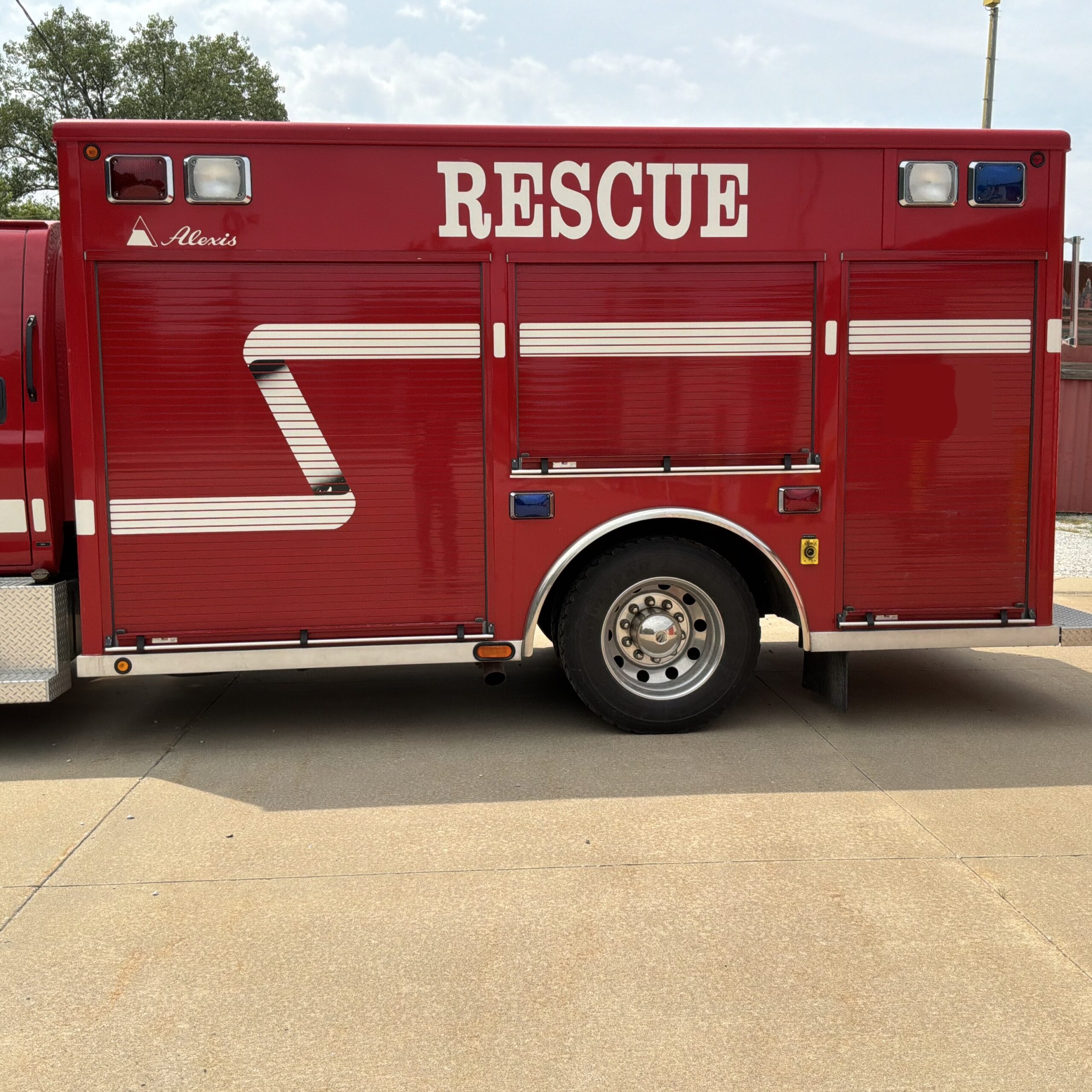 2005 Chevy Alexis Rescue #716337