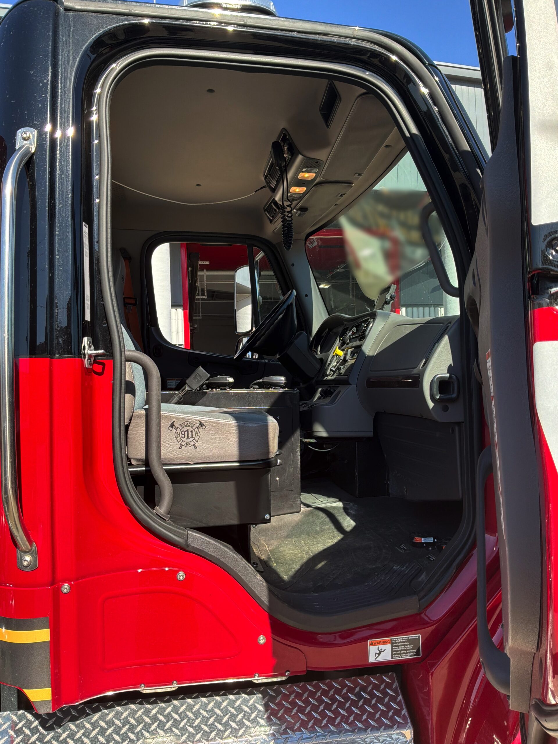 2018 Freightliner Pierce 3,000 Gallon Tanker Pumper #716339
